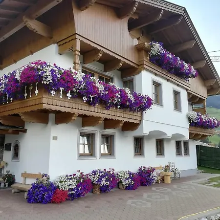 Apartment Haus Anna Tux